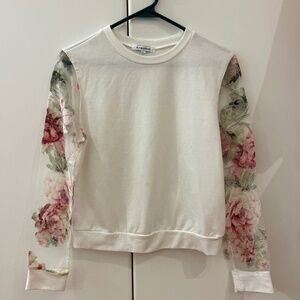 Ivory white jersey top with sheer floral sleeves Medium